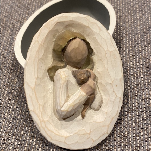 Willow tree my friend sculptured keep sake box - Picture 2 of 6